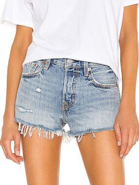 LEVI'S 501 Button-Fly Denim Shorts in Medium Wash (Size 27)